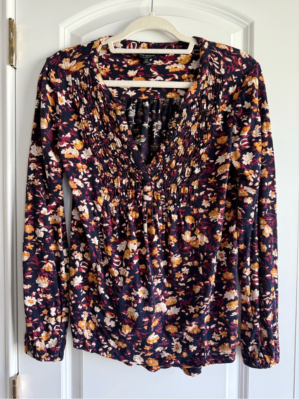 Lucky Brand Navy Floral Smocked V-Neck Cotton Blend Long Sleeve Top, S, EUC